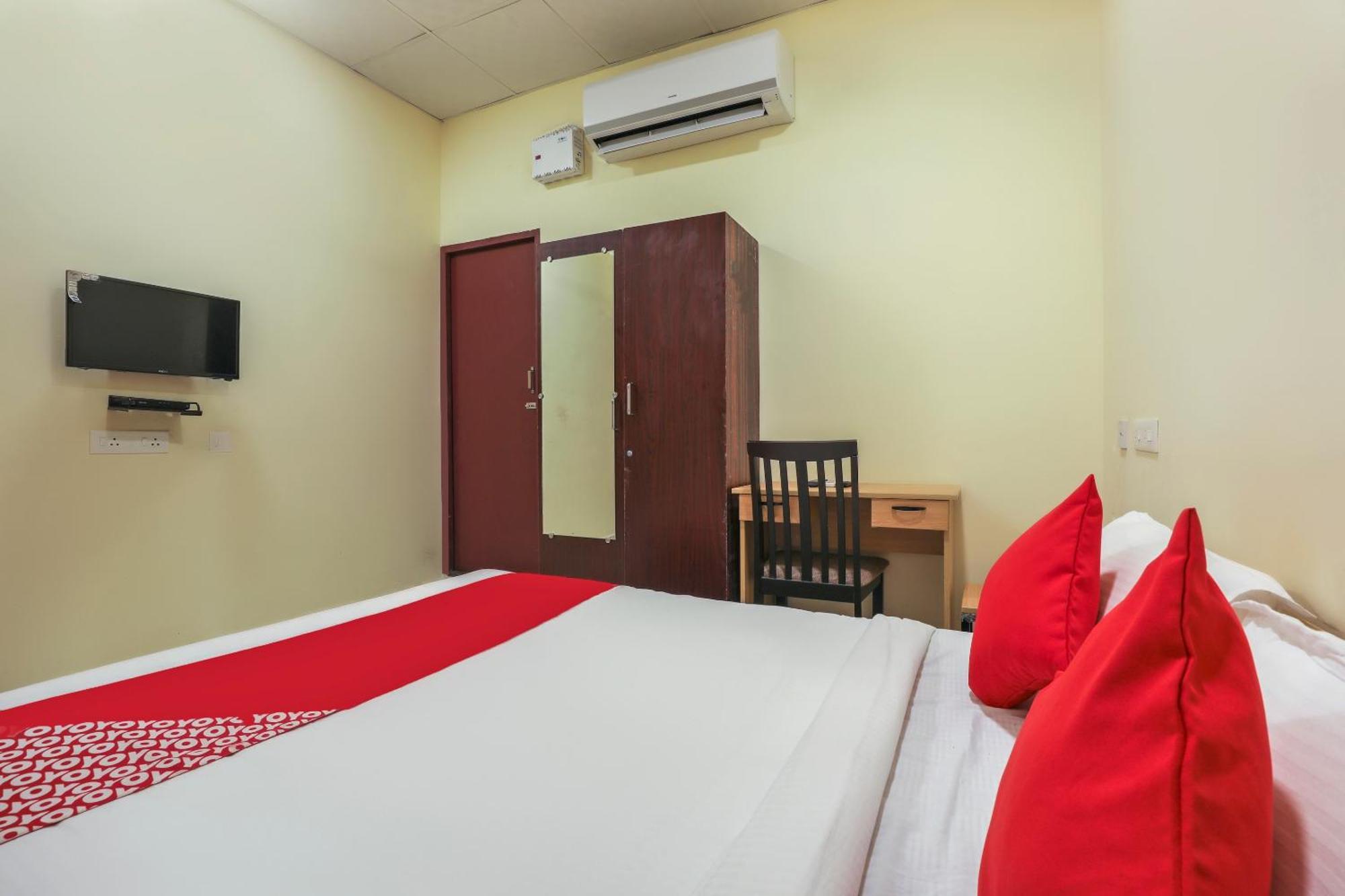 Hotel O Om Sakthi Hotel Pondicherry Exterior photo