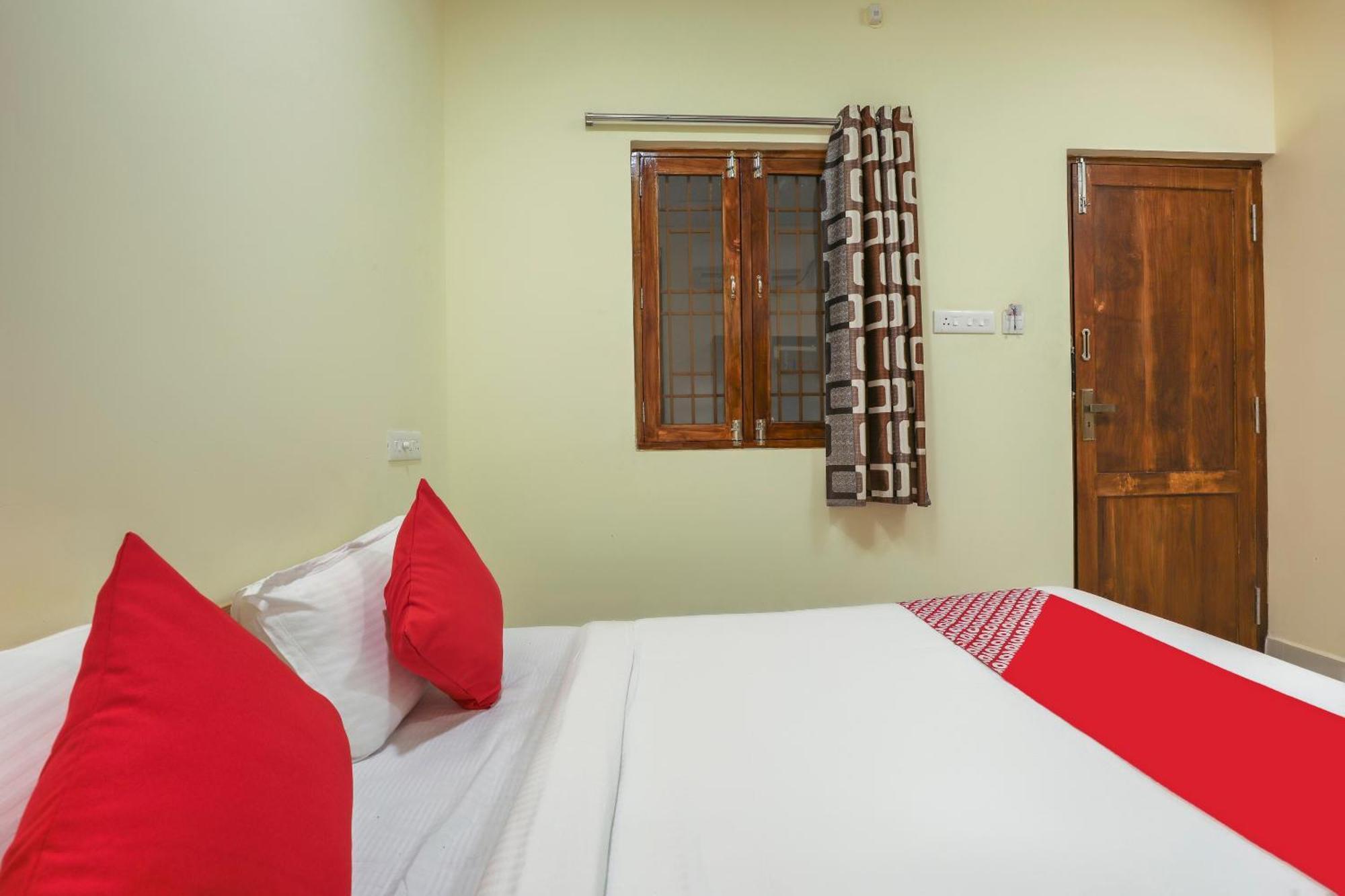 Hotel O Om Sakthi Hotel Pondicherry Exterior photo